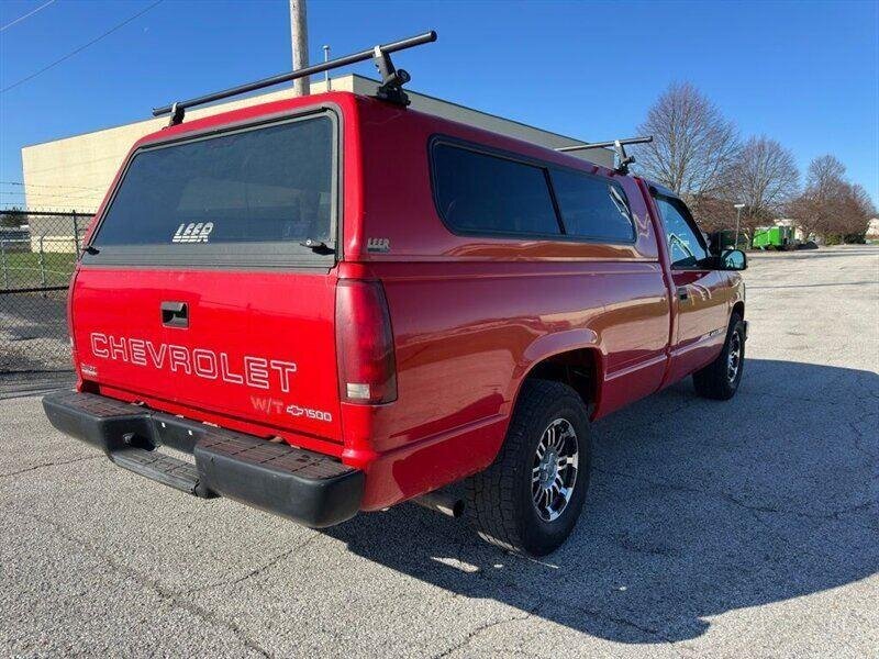 1995 Chevrolet W/T Truck photo 2
