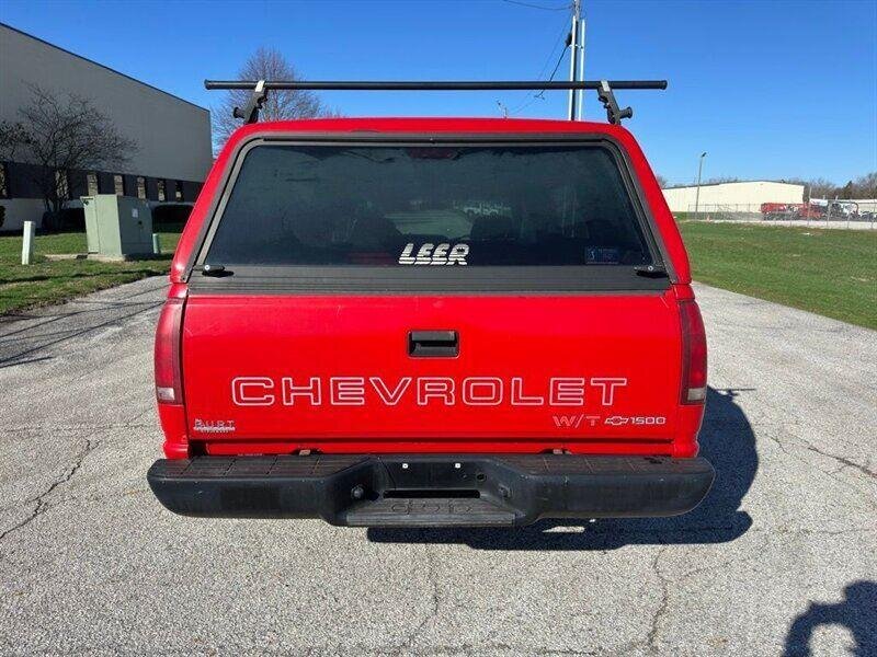 1995 Chevrolet W/T Truck photo 3