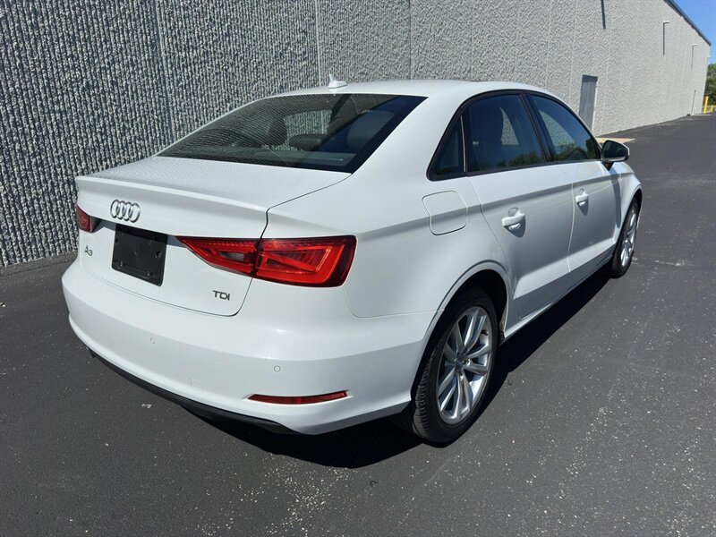 2015 Audi A3 2.0 Premium TDI Sedan photo 2