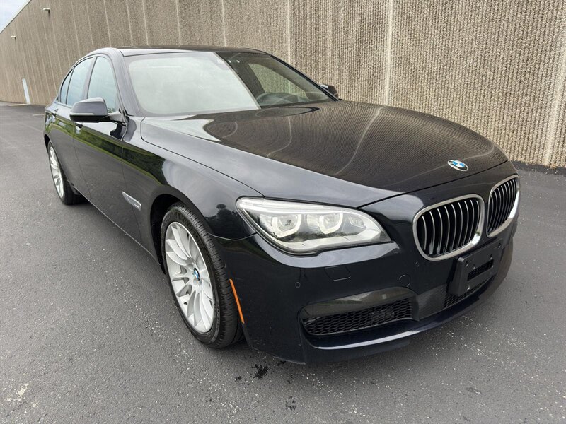 2015 BMW 750i xDrive Sedan