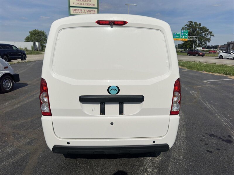 2024 Mullen ONE Van photo 3