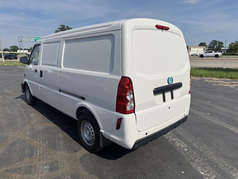 2024 Mullen ONE Van photo 4