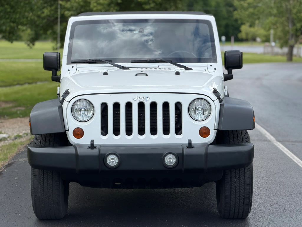 2012 Jeep Wrangler photo 2