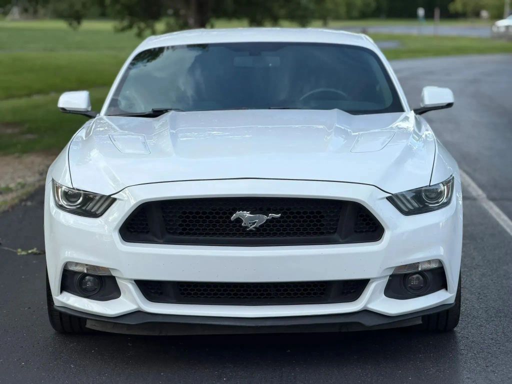 2015 Ford Mustang photo 2