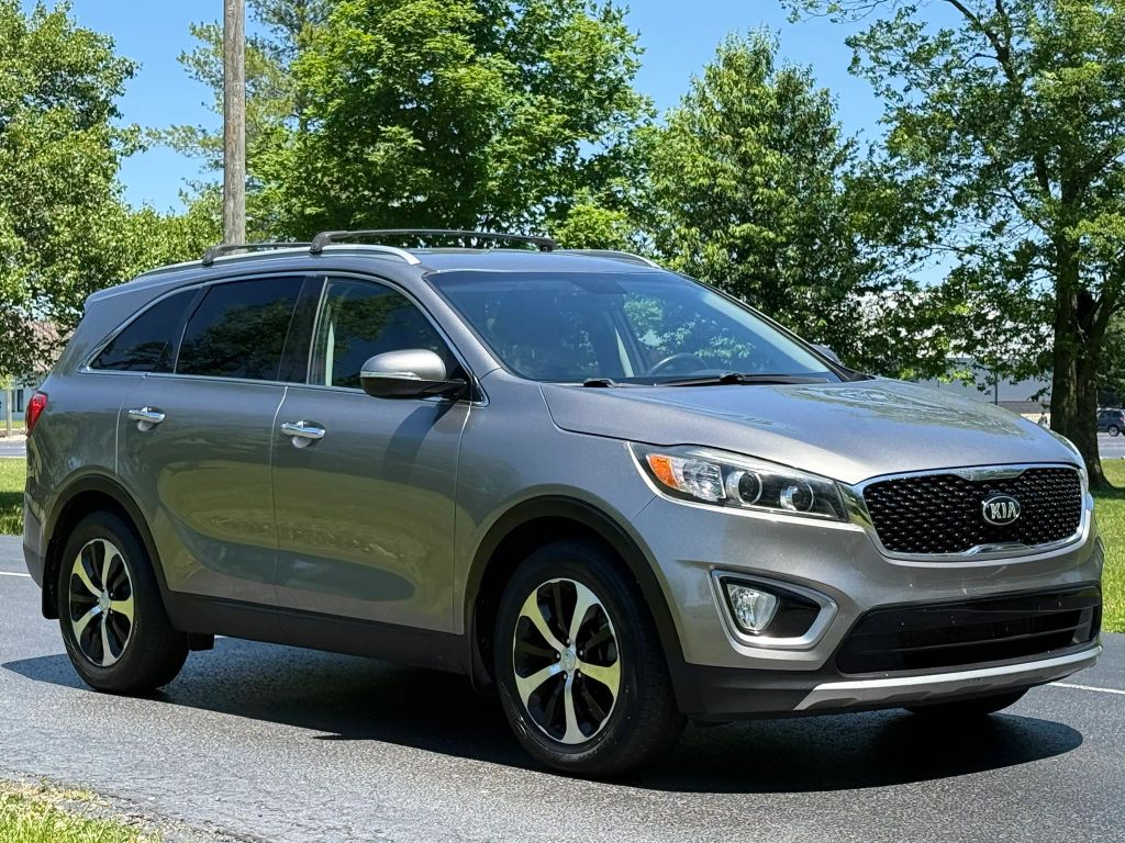 2016 Kia Sorento photo 3