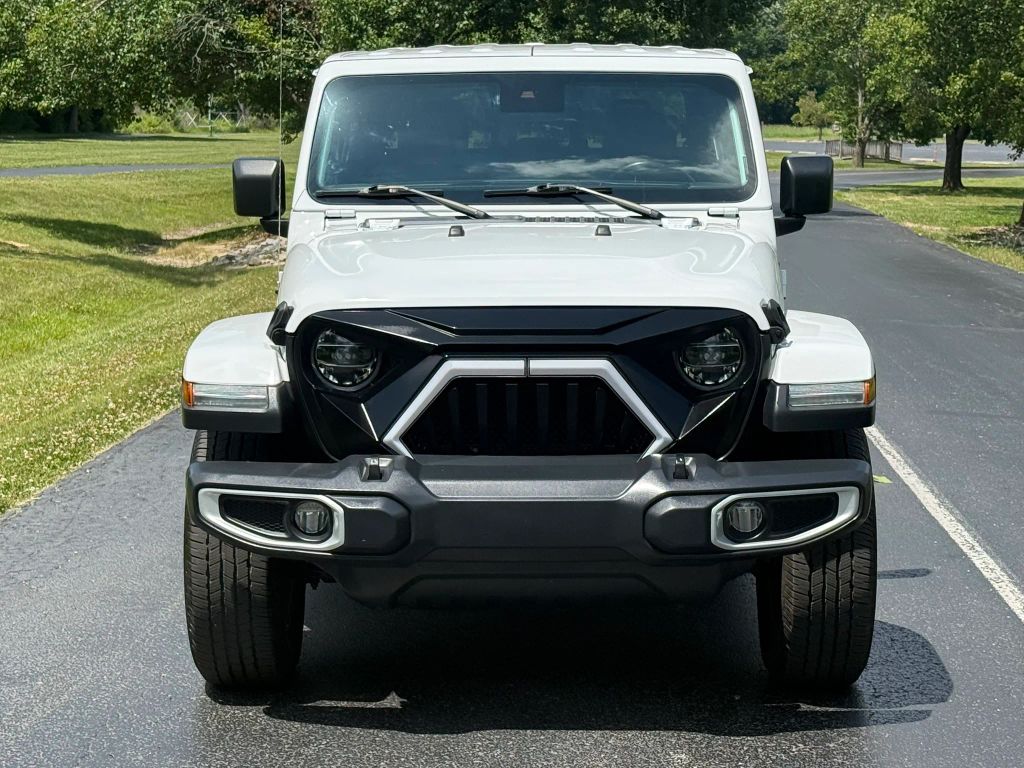 2020 Jeep Gladiator photo 2
